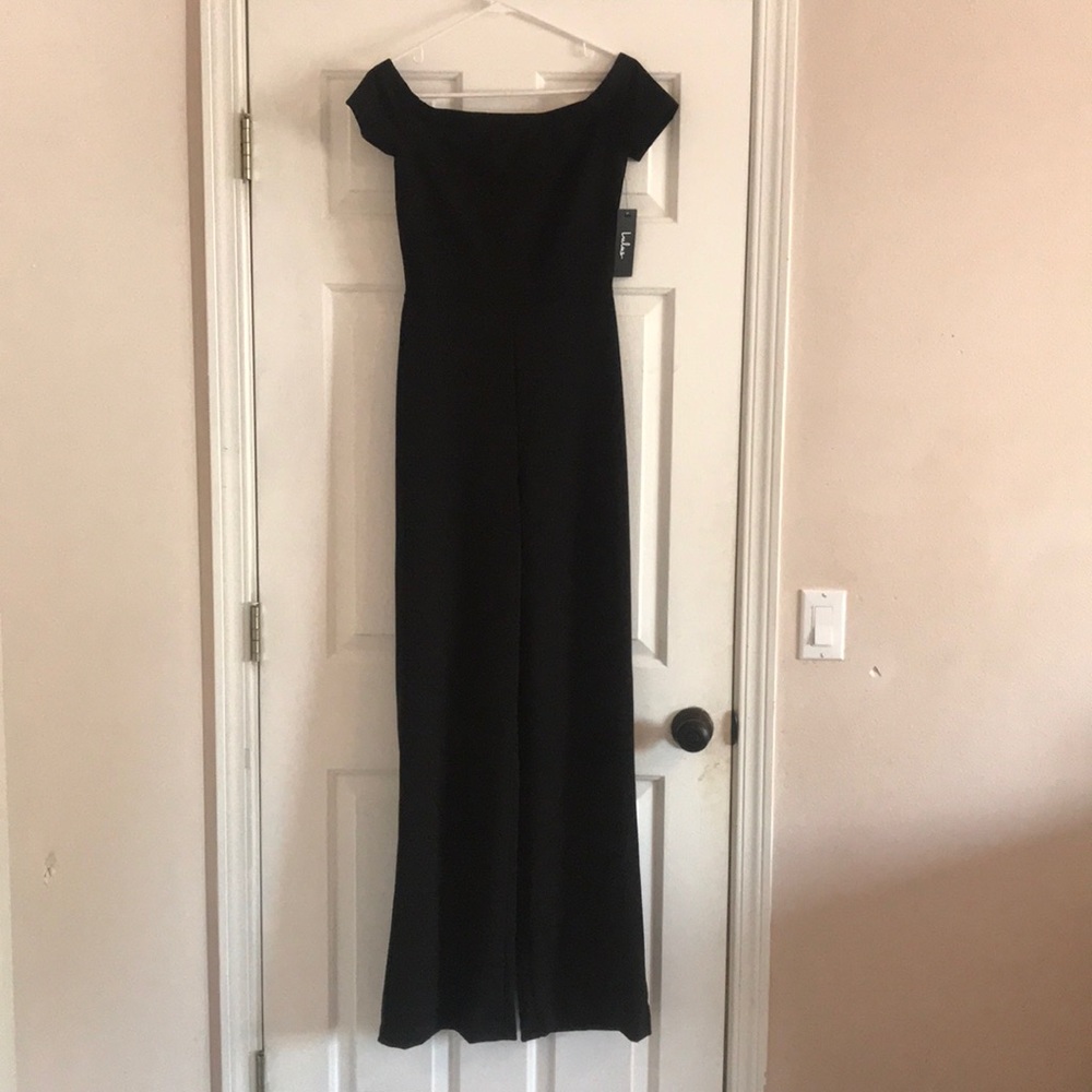 Lulu’s ALLEYOOP BLACK OFF-THE-SHOULDER JUMPSUIT